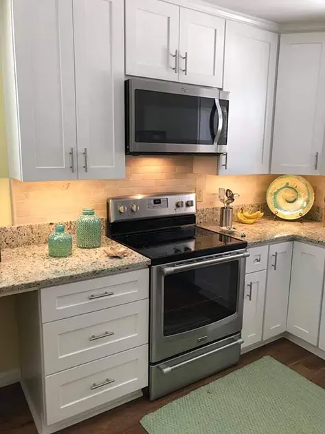 Artistic Kitchens and Design